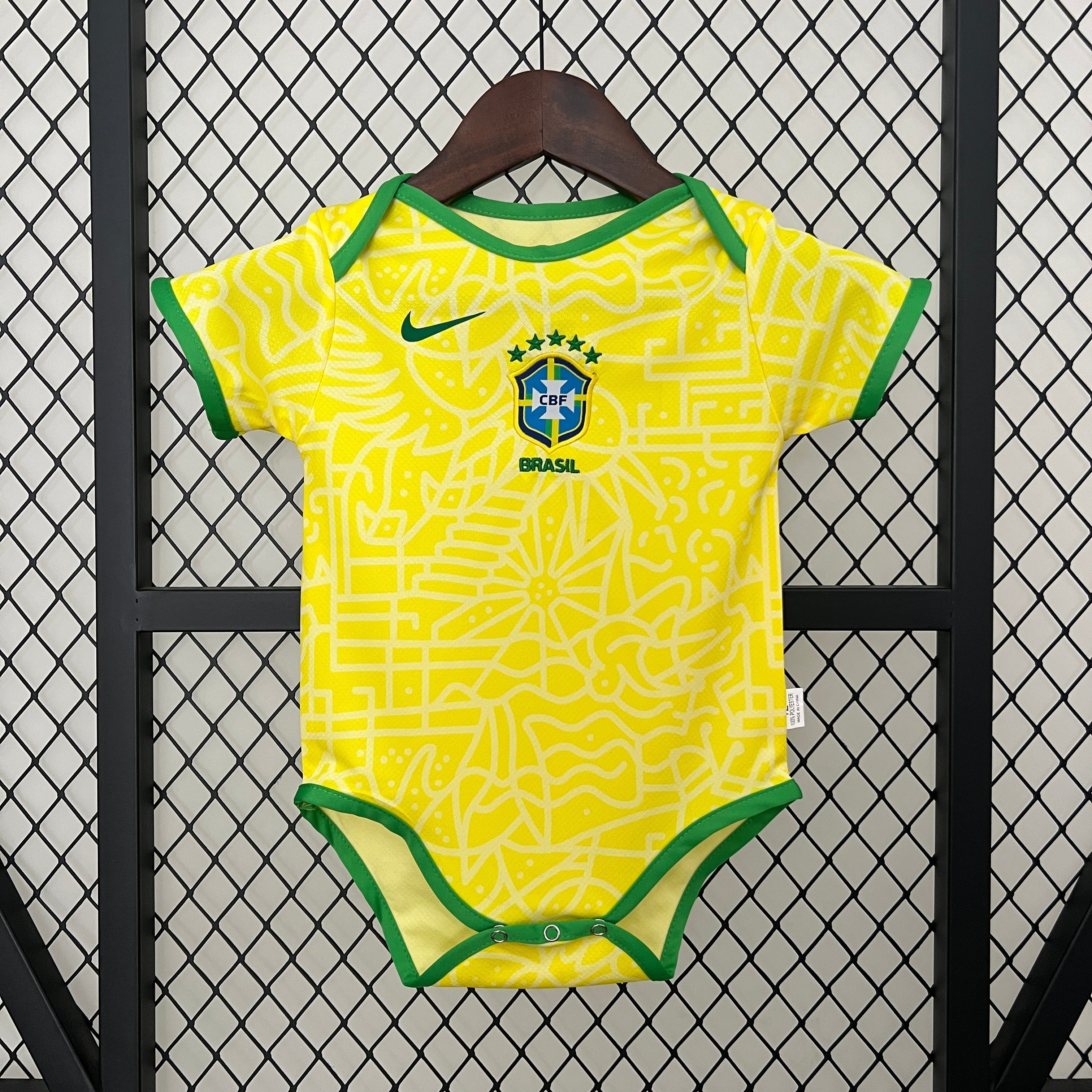 Imagem do produto CAMISETA BRASIL I COPA AMÃ‰RICA 2024 BABY com entrega para brasileiros no Reino Unido